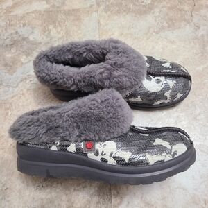UGG Gray Sequin White Skulls Slippers with Fur Lining Size 6